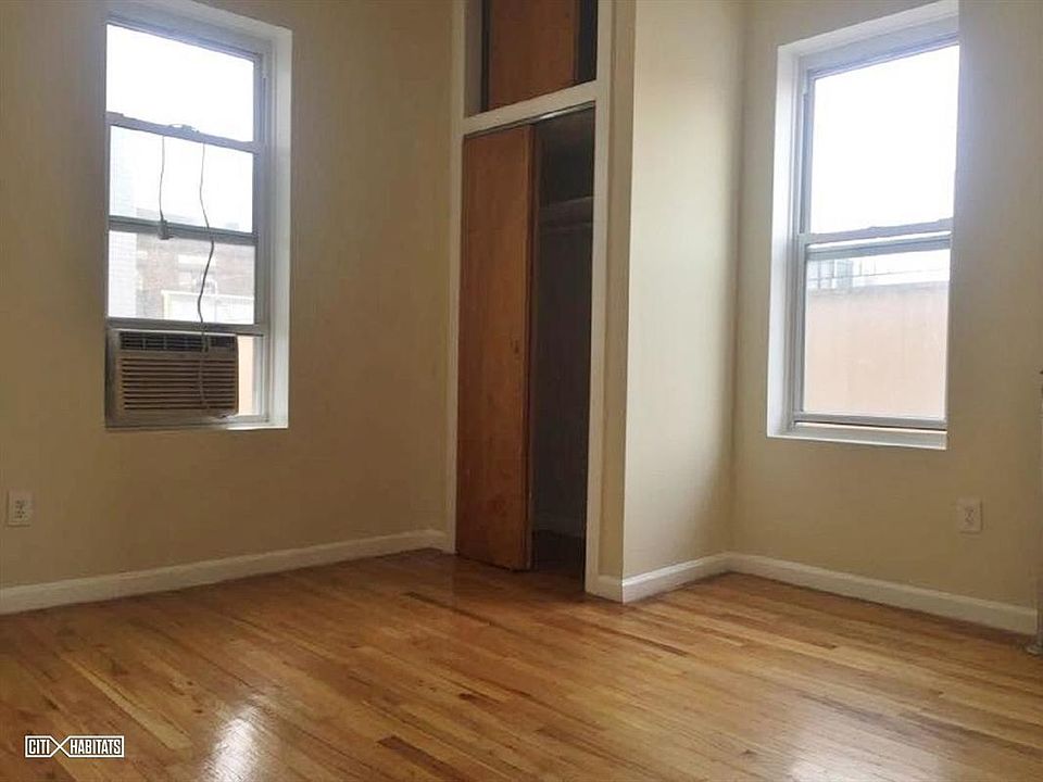 2nd image of 490 Ocean Pkwy APT 14