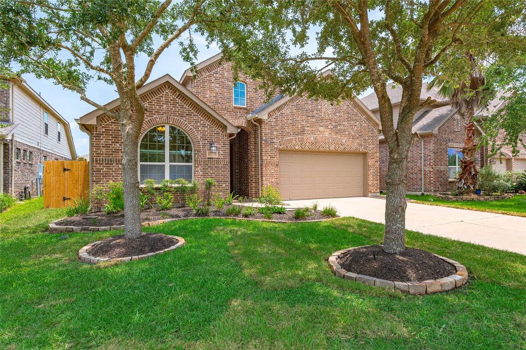 6208 Maddingly Ln, League City, TX - View 2