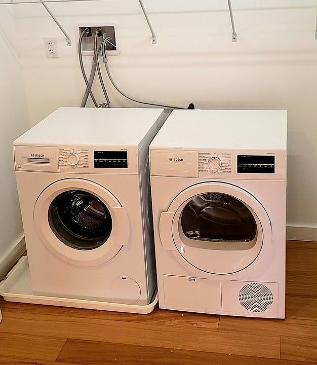 1st image of 703 Whitney Ave APT 6