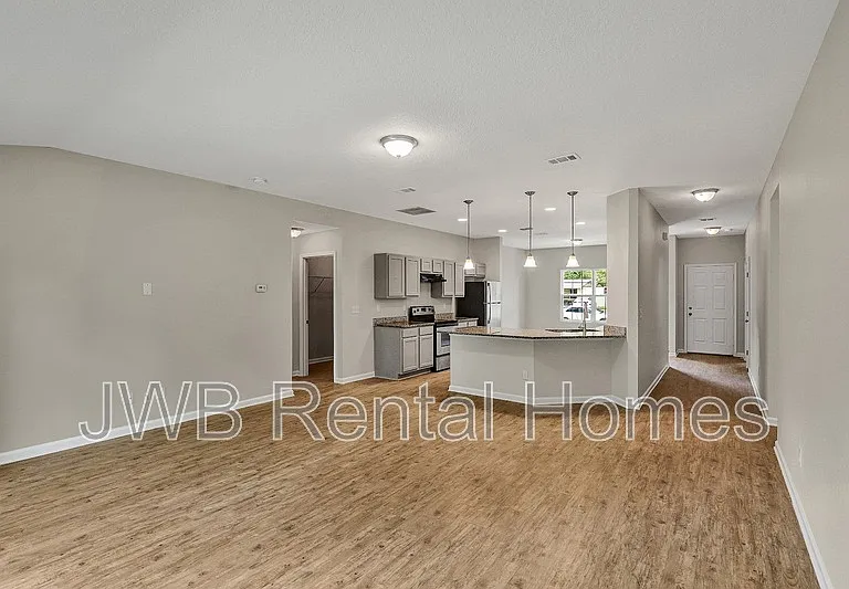 10351 Pinehurst Dr — Photo 4