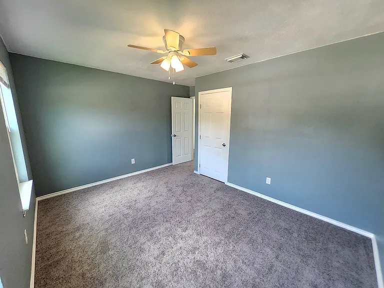 4672 Heatherbrook Ln — Photo 15