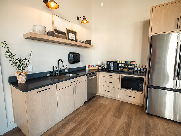 Eastpark Apartment Homes — Photo 7