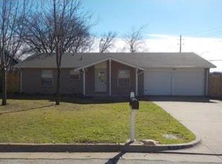 900 Custer St, Arlington, TX 76014