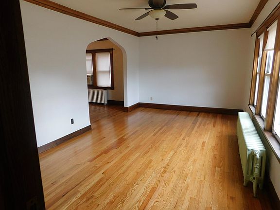 2nd image of 1807 Thomas Ave #1