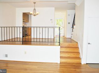 1552 Chatham Colony Ct, Reston, VA 20190