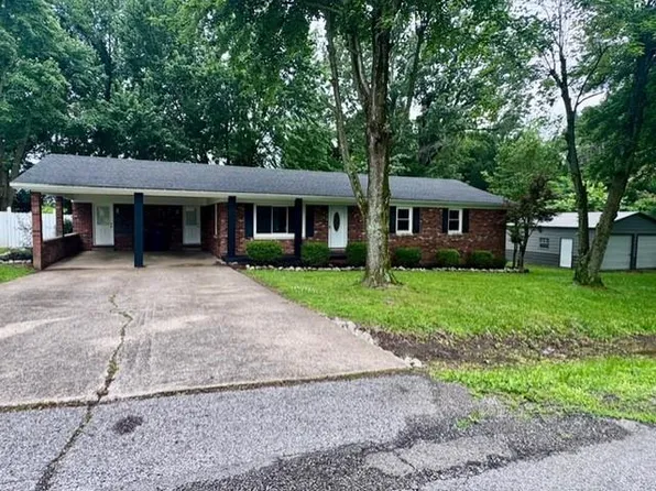 915 Independence Dr, Madisonville, KY 42431