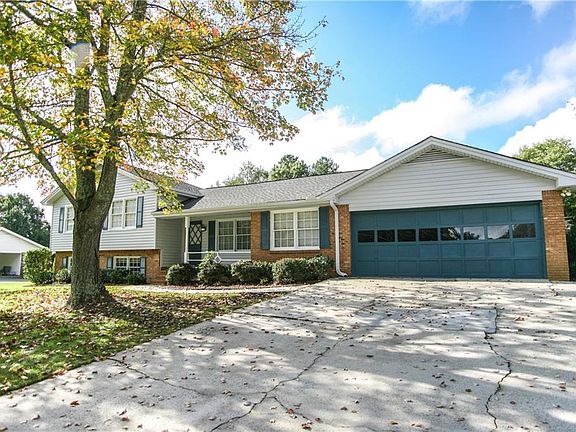 3rd image of 2235 Chaparral Dr