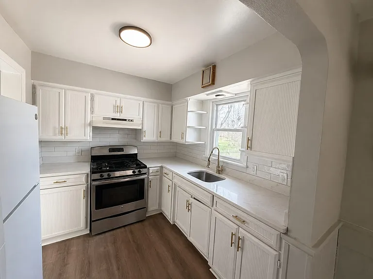 14509 Rockside Rd — Photo 3