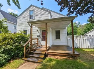 928 Phoenix St, South Haven, MI 49090