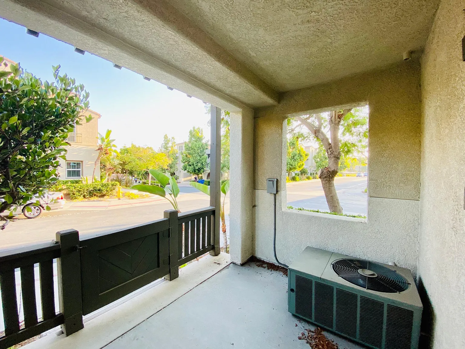 3 bed, 1519 sqft, $3,650 — Photo 2