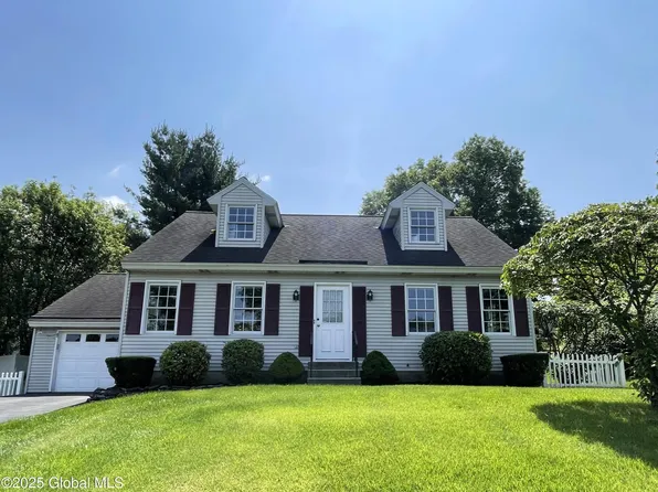 13 Barber Drive, Rensselaer, NY 12144