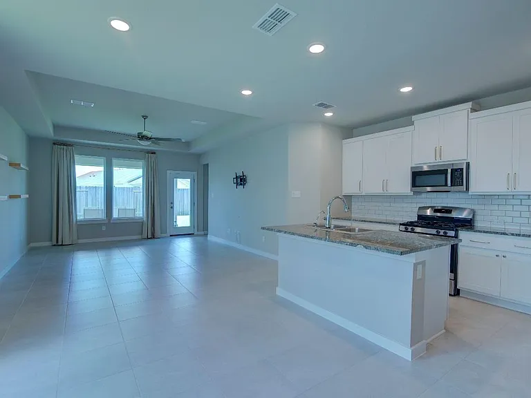 7215 Clearwater Cove Dr — Photo 3