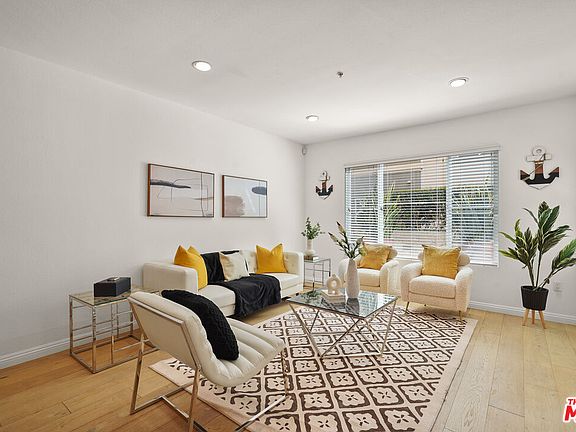 4th image of 6020 Seabluff Dr Unit 109