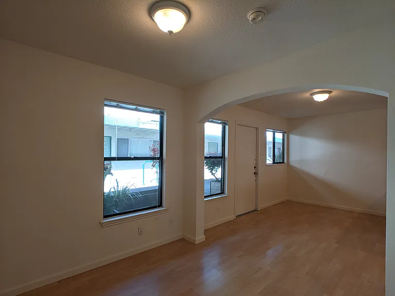 1932 Hearst Ave — Photo 11