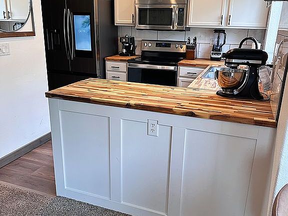 2nd image of 825 Forestglen Dr #7A