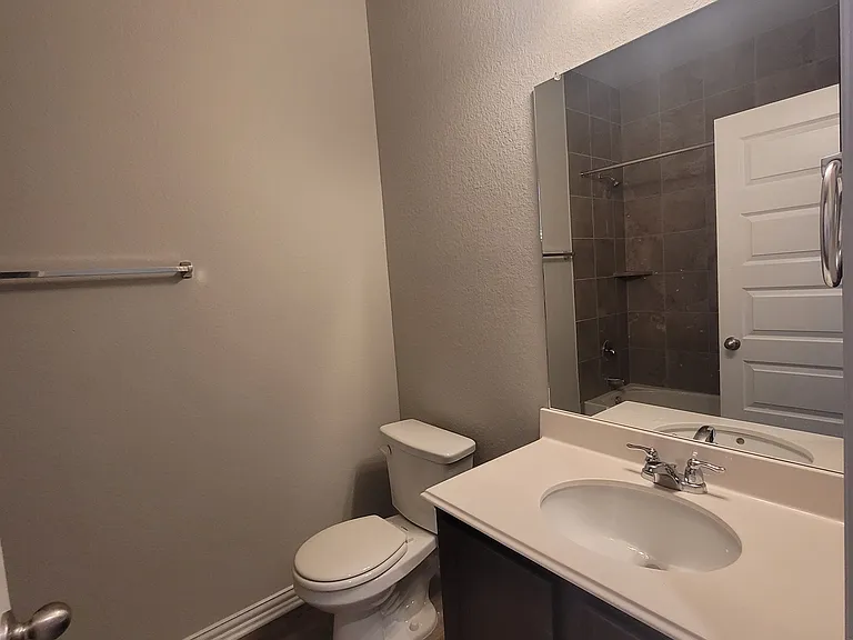 9318 Clark Cv — Photo 13