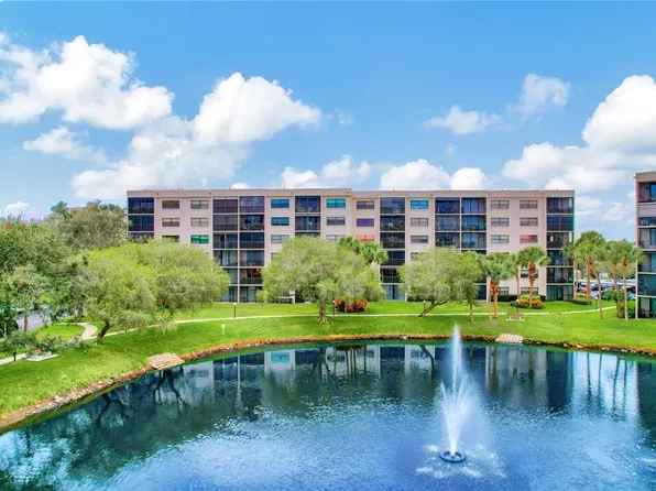 1320 Pasadena Ave S APT 206, South Pasadena, FL 33707