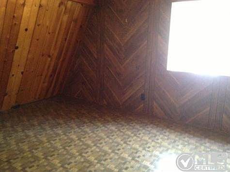 3rd image of 1080 Pine Ln