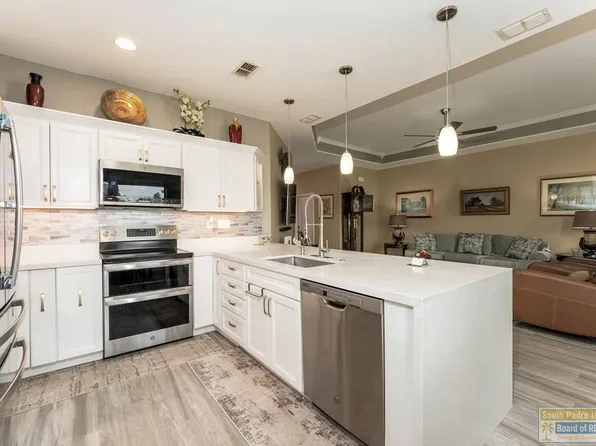 26 Torrey Pines Rd, Pt Isabel, TX 78578