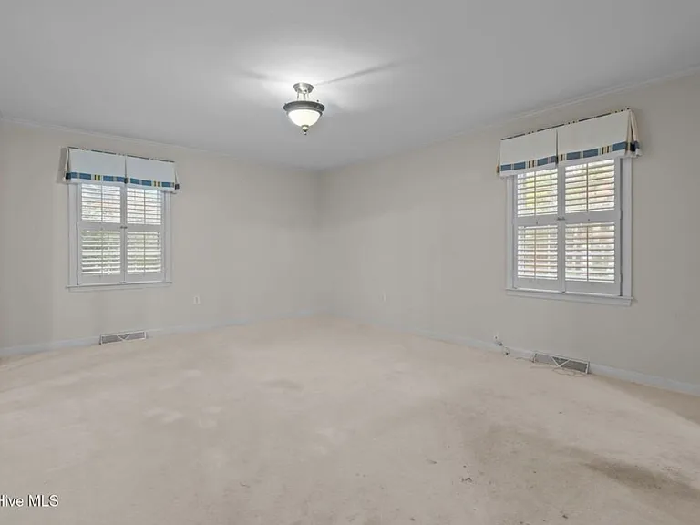 503 Scotland Ave — Photo 25