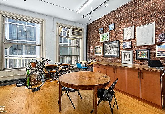 4th image of 66 Grand St APT 3