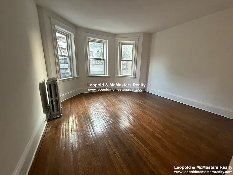 Kelton Street Apartments — Photo 98