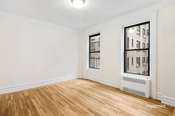 Rented by Triplemint | media 13