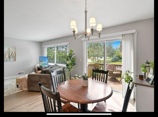 9721 Dorset Ln, Eden Prairie, MN 55347