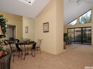 2079 Promontory Point Ln, Gold River, CA 95670