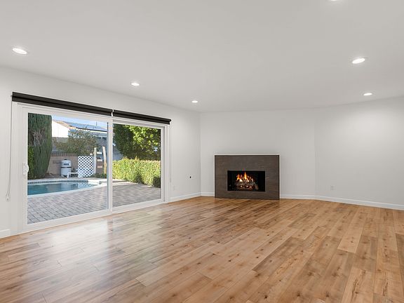 4th image of 4121 Picasso Ave