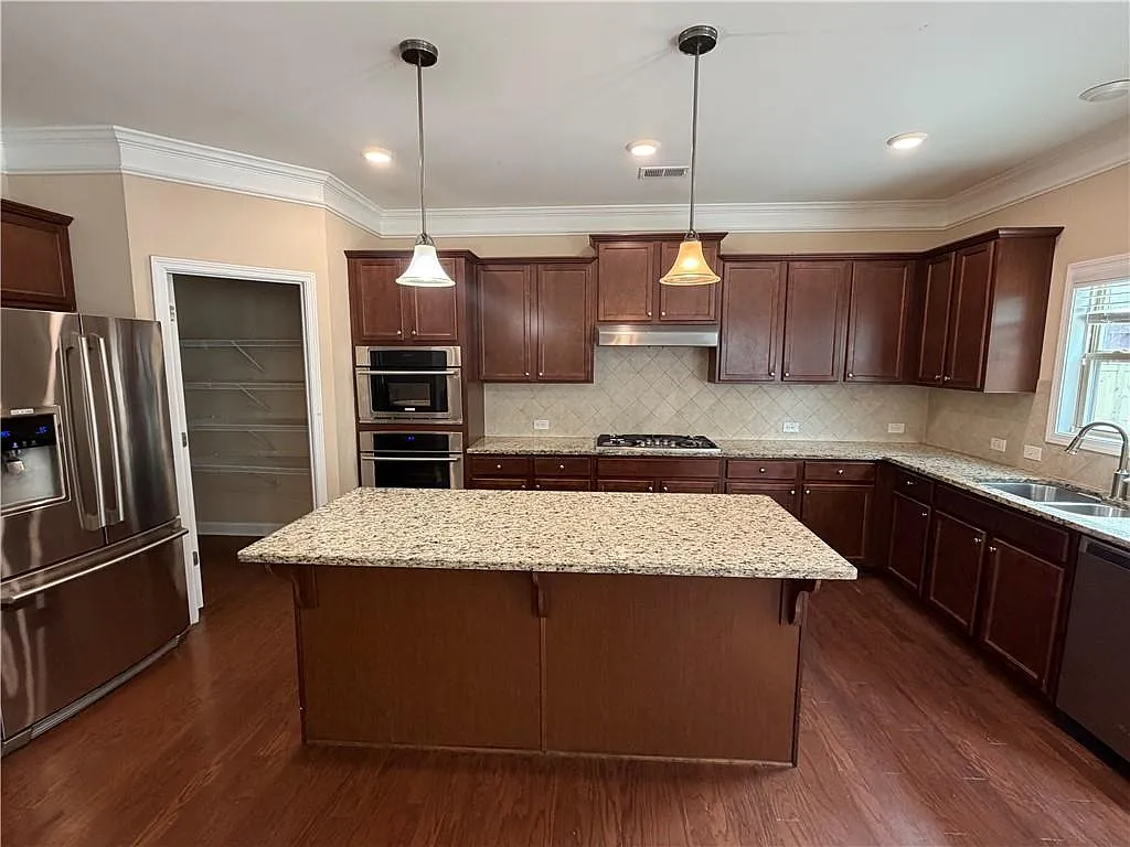 Building Photo - 4525 Highfield Dr