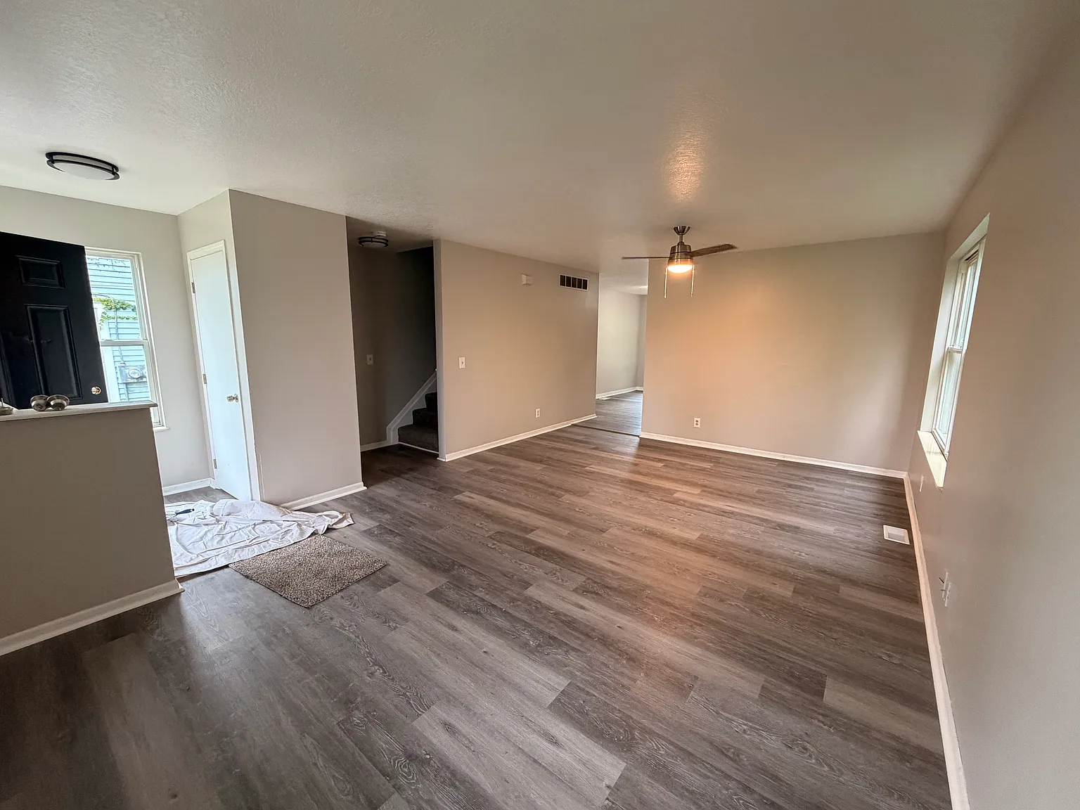 4 bed, 1.5 bath, 1440 sqft, $1,300 — Photo 3