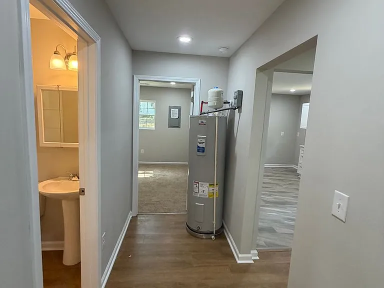 1204 Iva Ave — Photo 9