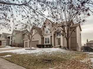 5913 W 153rd St, Overland Park, KS 66223