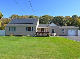 27 Lincoln Ave, Port Jefferson Station, NY 11776