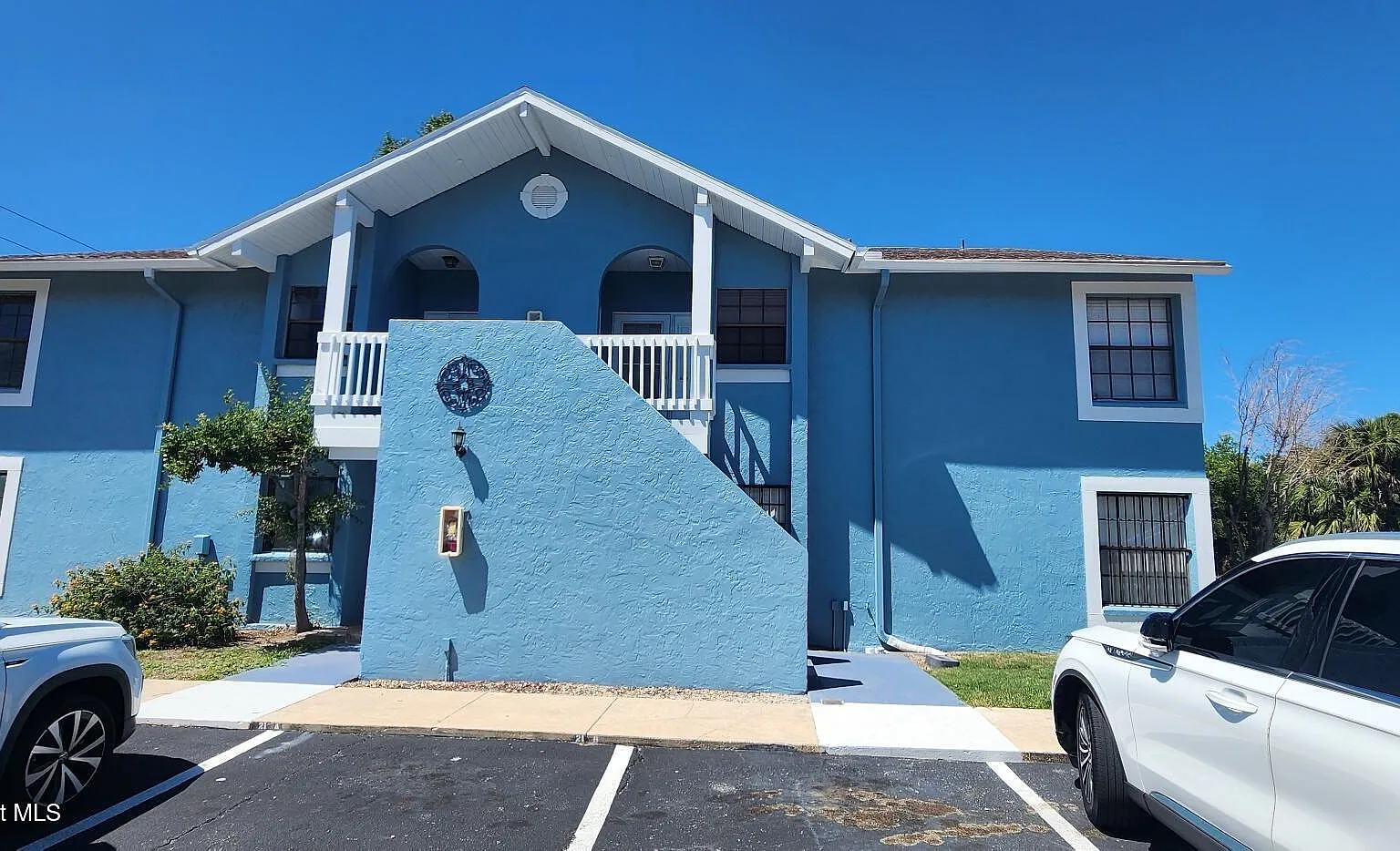 3 bed, 2.0 bath, 1948 sqft, $1,850 — Photo 1