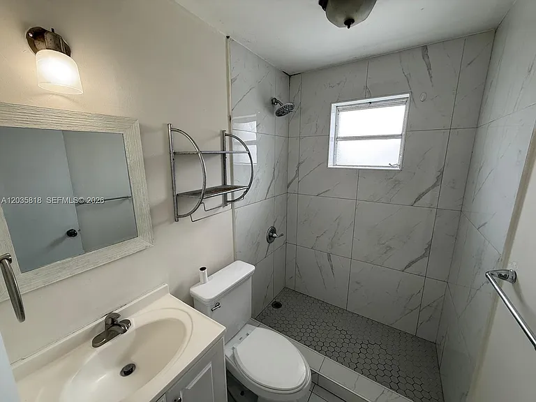 1285 W 26th Pl #204 — Photo 3