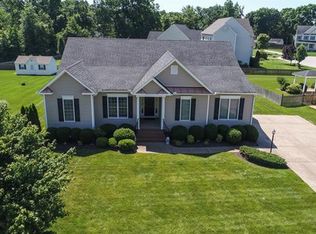 206 Wallingham Dr, Midlothian, VA 23114