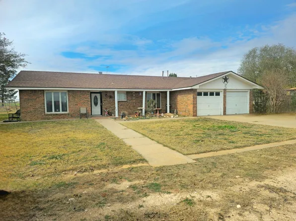 1665 Pecan Dr, Brownfield, TX 79316