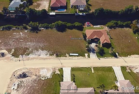 5th image of 2240 SW 28th St