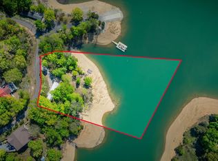 1312 Perrien Ln, Dandridge, TN 37725