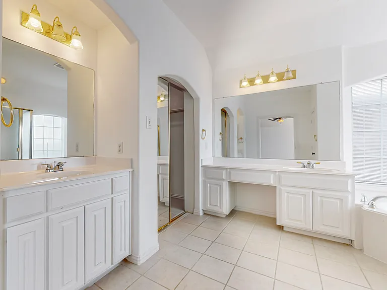 8609A Rugby Dr — Photo 23
