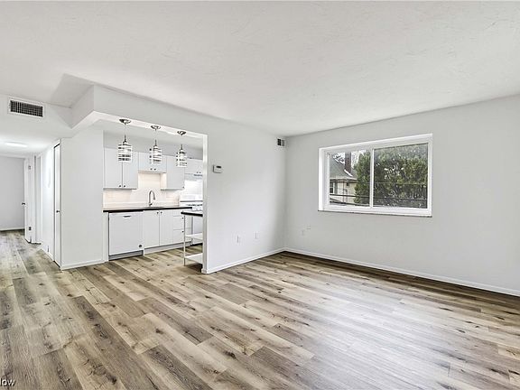 4th image of 12029 Clifton Blvd APT 206