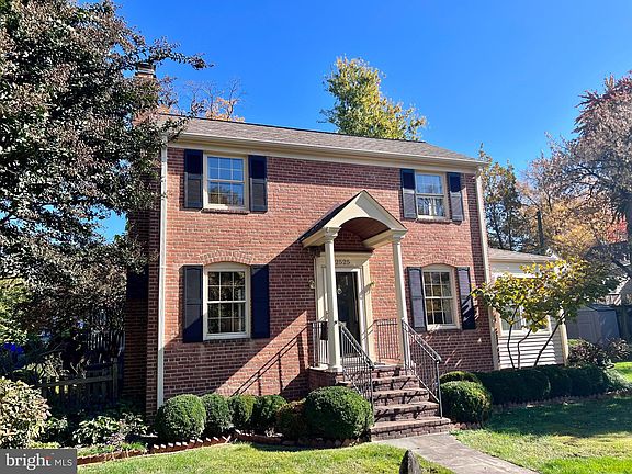 3rd image of 2525 N George Mason Dr