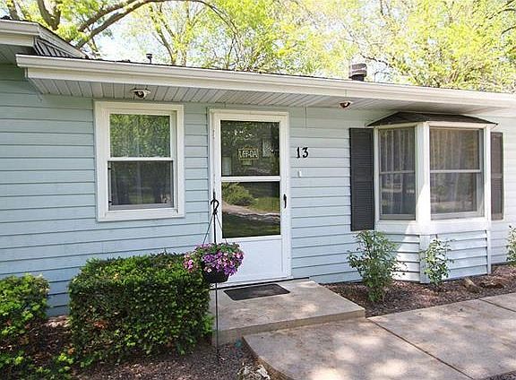 4th image of 13 Monticello Dr