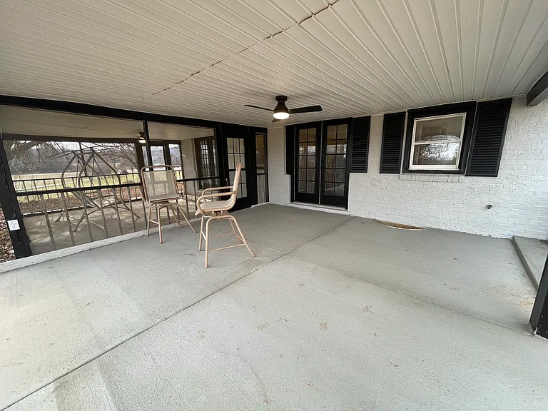 Second porch