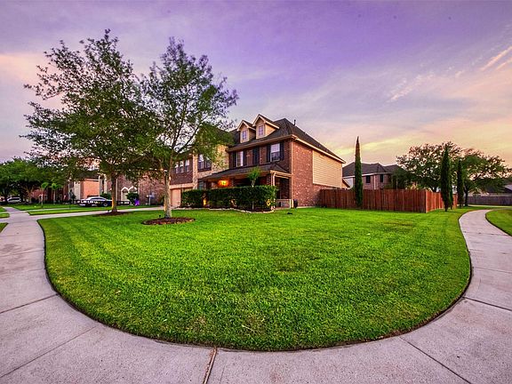 3rd image of 502 Willow Pointe Dr