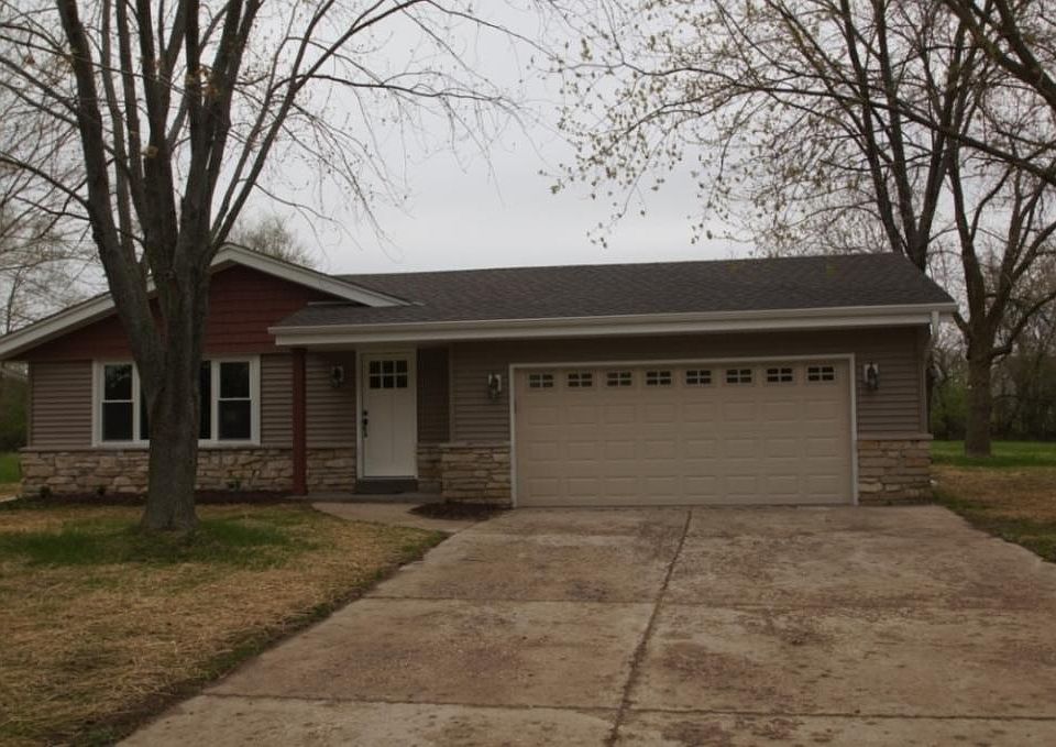 1st image of W309S8838 Green Acre Dr