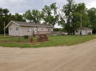 1 Country View Ln, Sterling, KS 67579