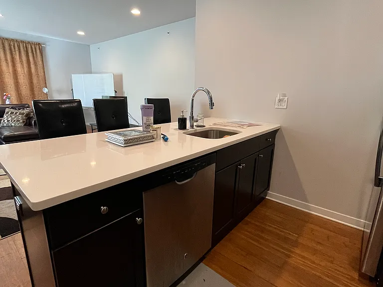 1608 Ridge Ave #401 — Photo 9